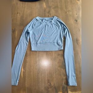 Stretchy Long-sleeved cropped Work-Out top w/ Thumbholes. Size M. Blue🩵